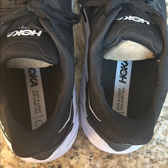 Hoka Clifton 8 black/white Running Shoes 9.5 - Picture 4 of 7